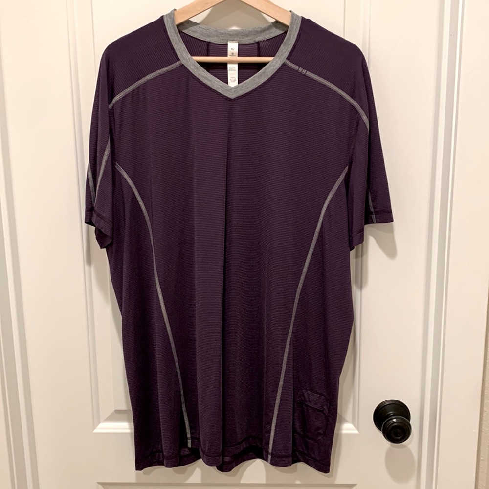 Lululemon mens v-neck tee